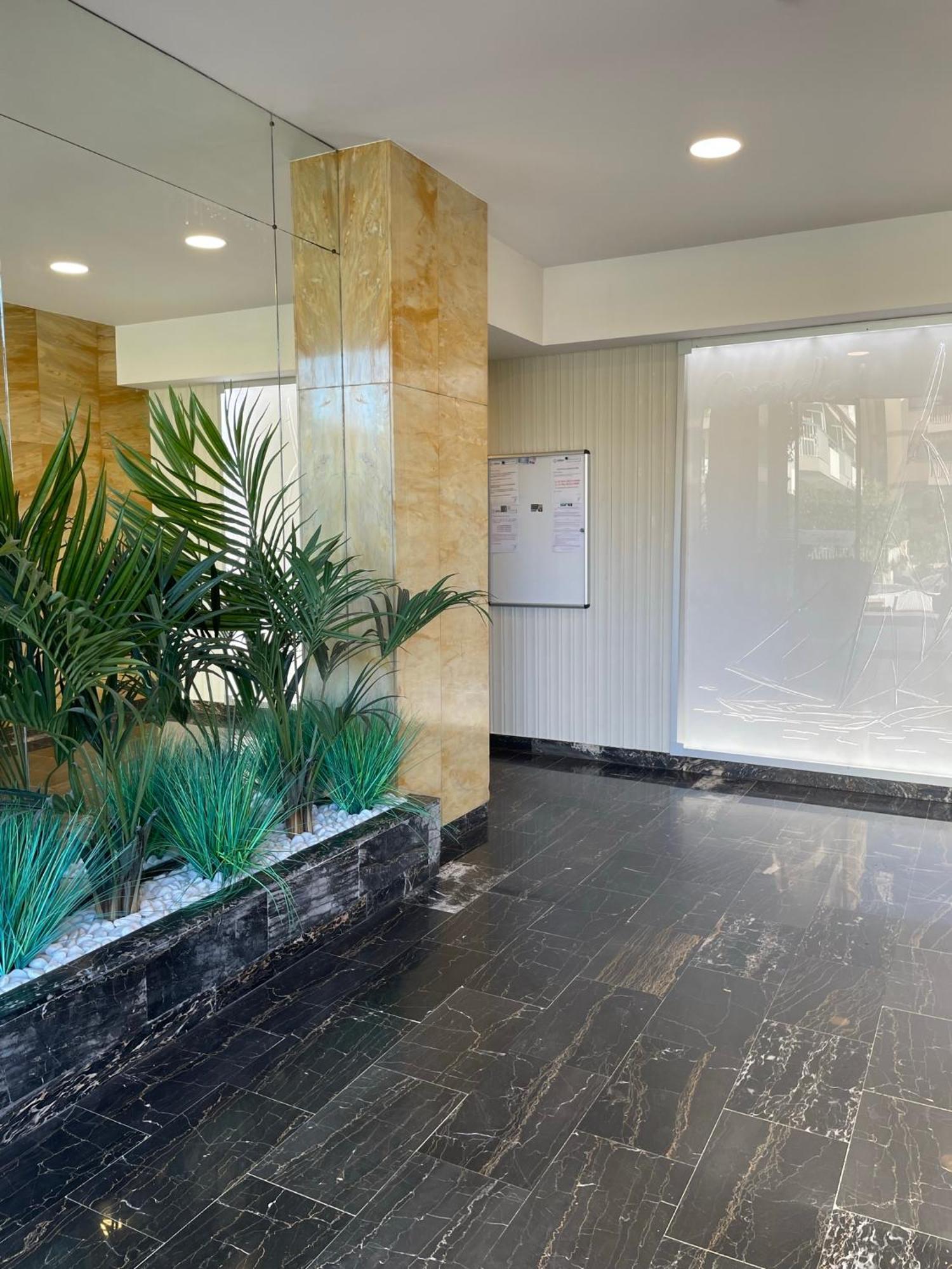 Front De Mer,Plage, Piscine, Parking Кань-сюр-Мер Экстерьер фото